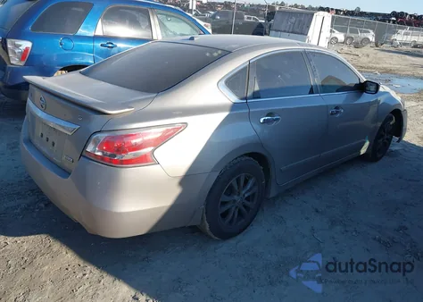 2015 Nissan Altima 2.5 S z USA, uszkodzony, nr VIN 1N4AL3AP3FC489094